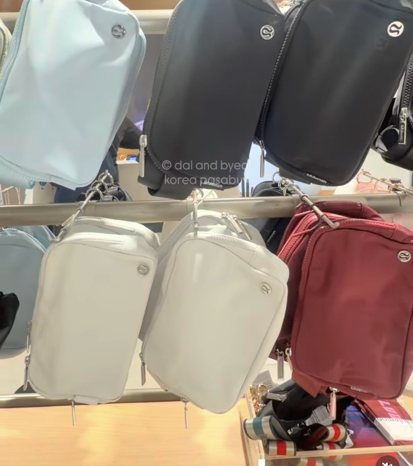 [LULULEMON] Everywhere Belt Bag 1L ( Foam Cloud )