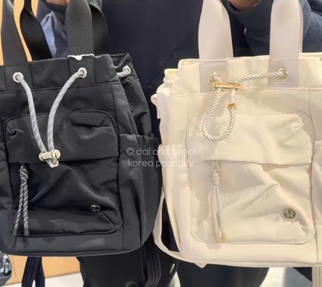 [LULULEMON] Convertible Drawstring Mini Bucket Bag 5L ( Light Ivory )